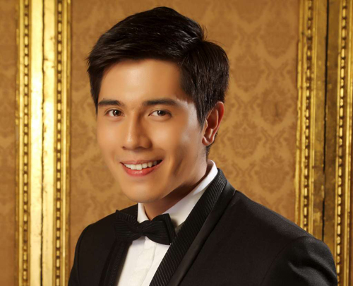 Diễn viên Paulo Avelino