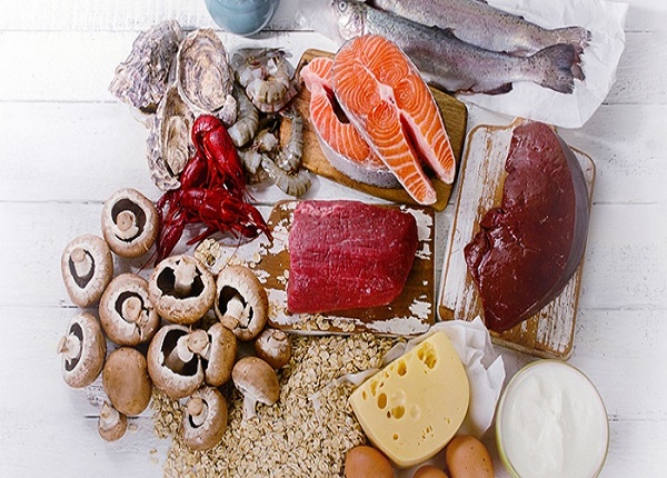 <center><em>Ăn nhiều thực phẩm giàu vitamin B12 là một cách tuyệt vời để tăng cường năng lượng.</em></center>