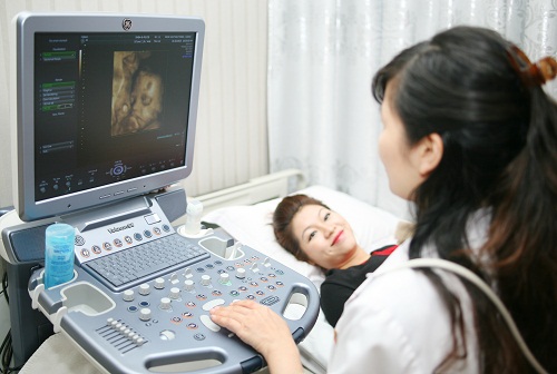 Siêu âm là việc sử dụng các thiết bị hình ảnh để ghi lại hình ảnh của thai nh